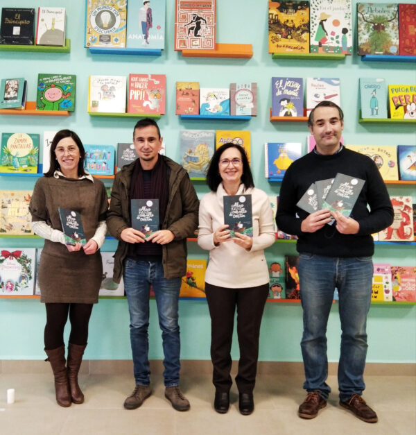 Resumen en imágenes: presentación «Alejo y el caballo de cartón» en Librería-Papelería Papelillos